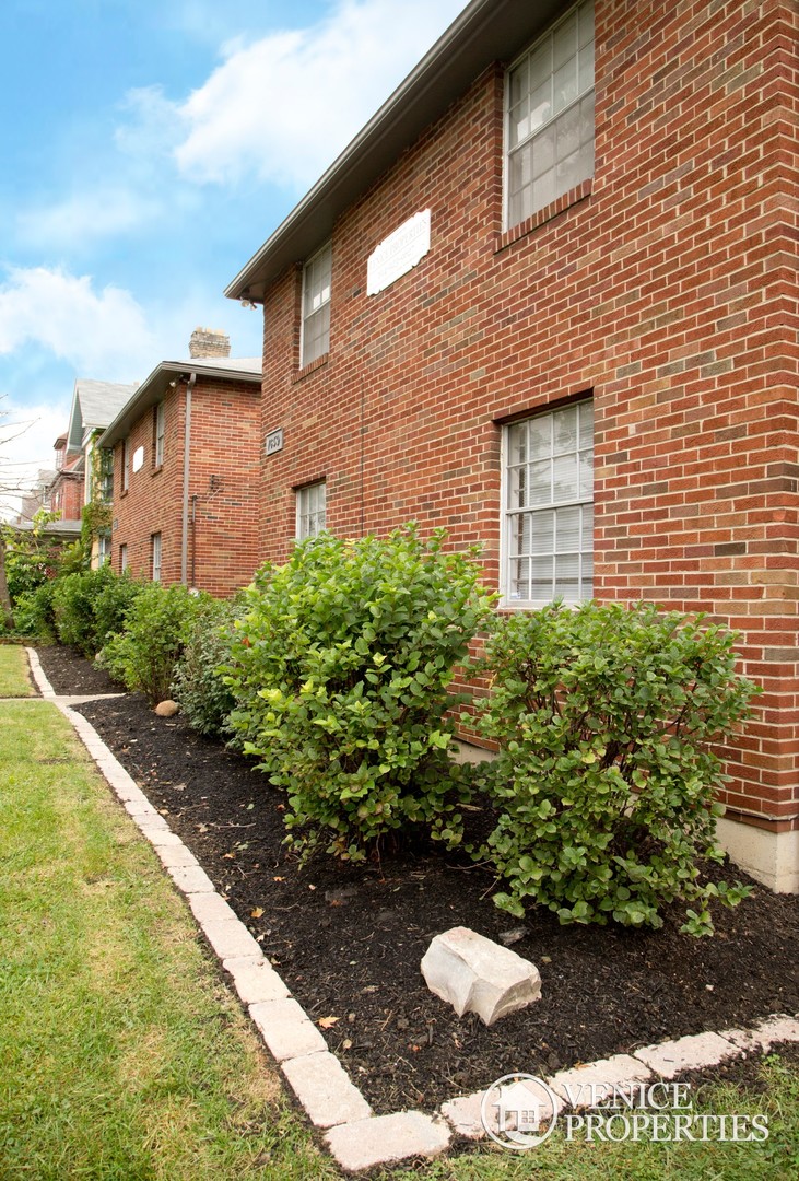 Columbus Townhome: 1655 North 4th Street Unit B