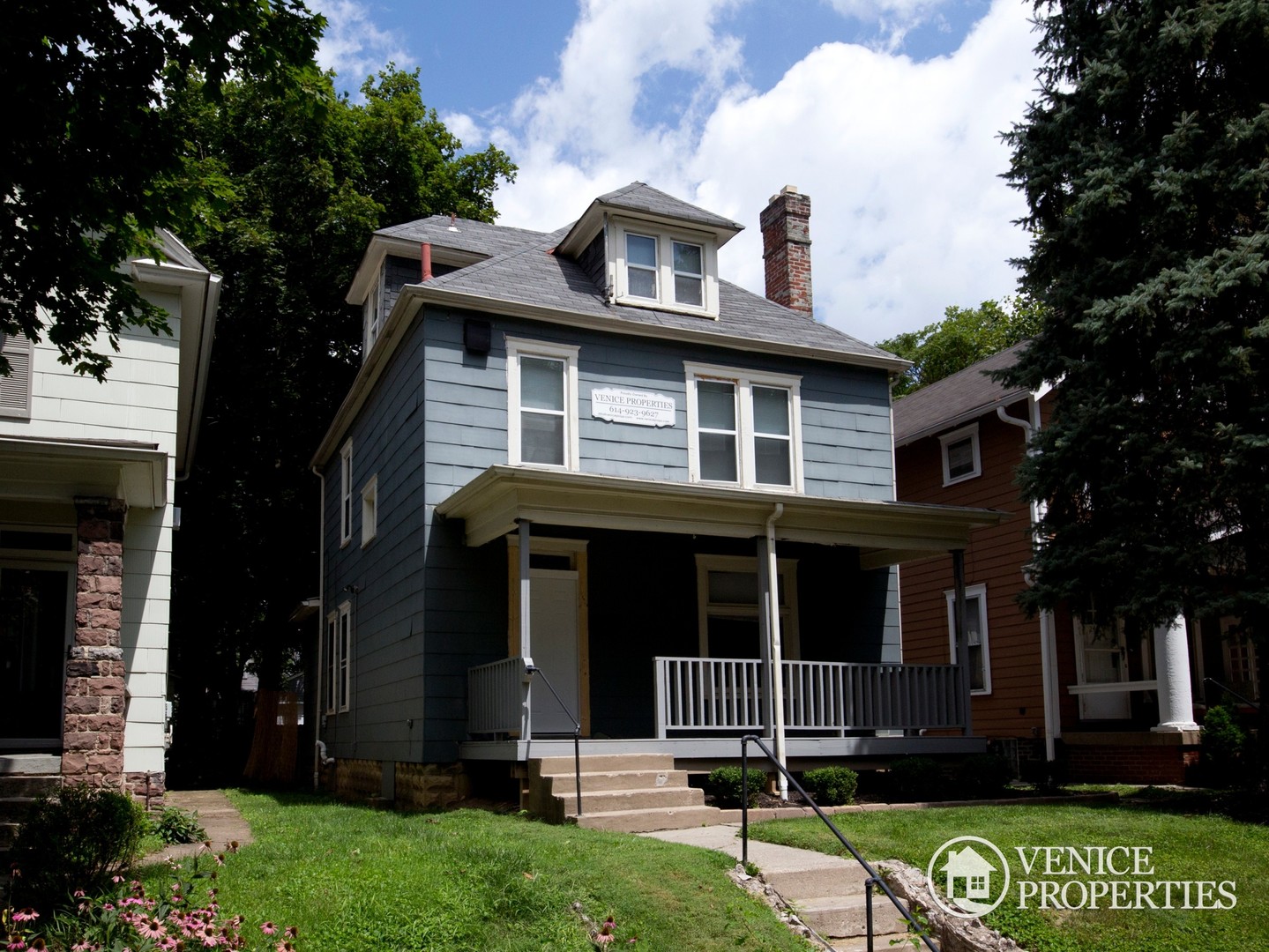 Columbus House: 242 East Patterson Avenue