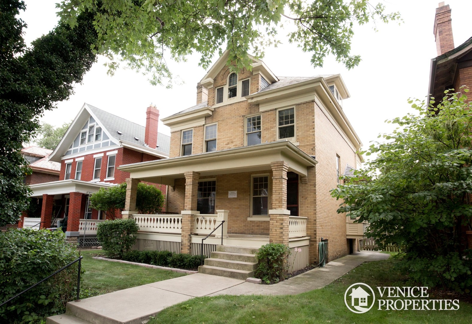 Columbus House: 55 East Oakland Avenue