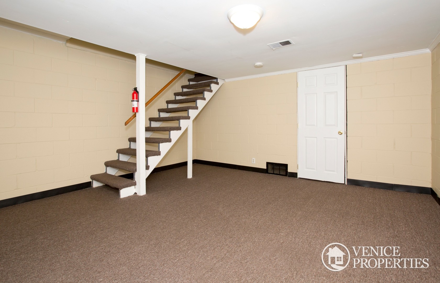 Columbus Townhome: 1655 North 4th Street Unit B