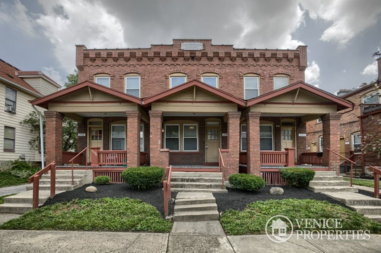 Columbus Townhome: 2094-2098 Indiana - 2098 Indiana