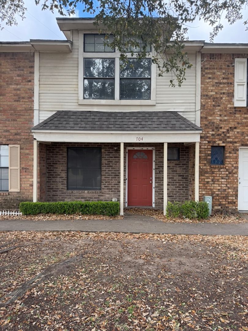 Waco House: 704 N 62nd Street