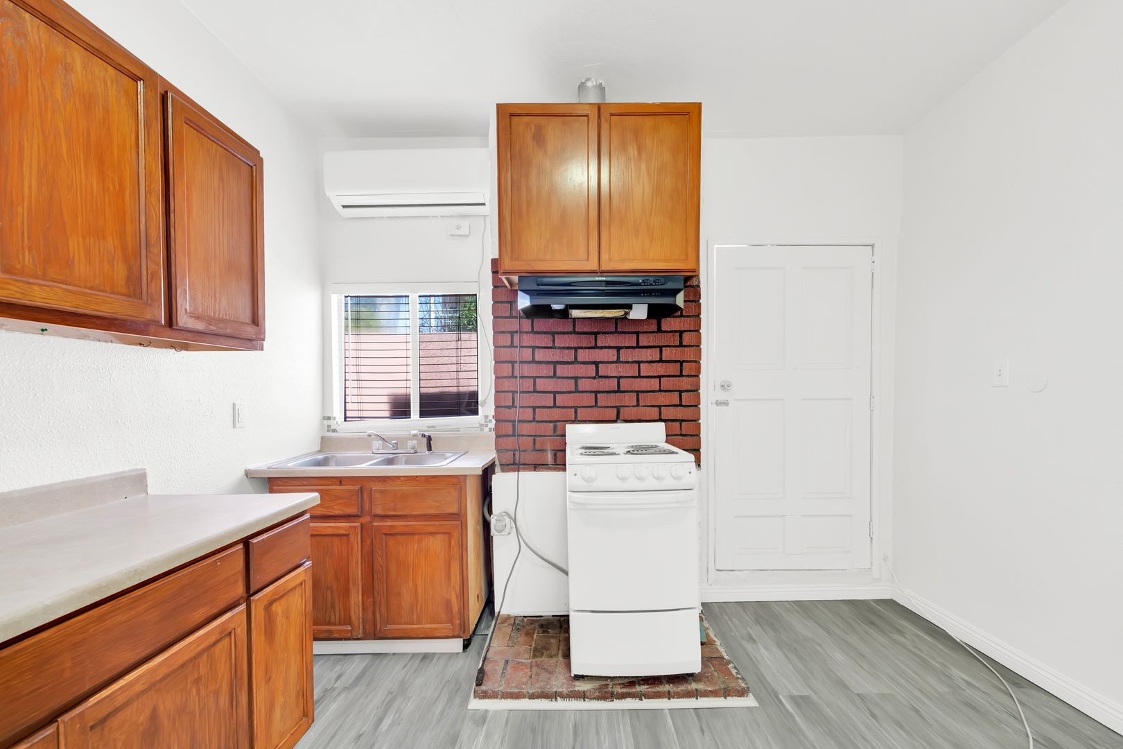 Hacienda Heights Apartment: 909 Galemont Avenue