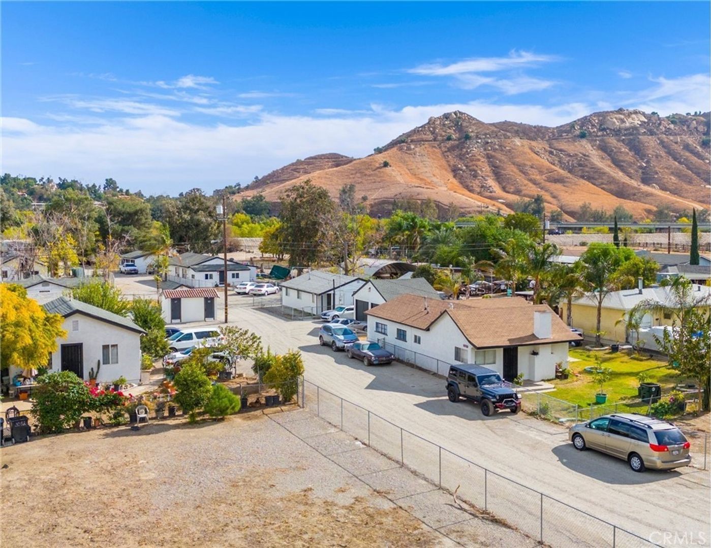 Riverside Apartment: 3502-3508 & 3520 Crestmore Rd