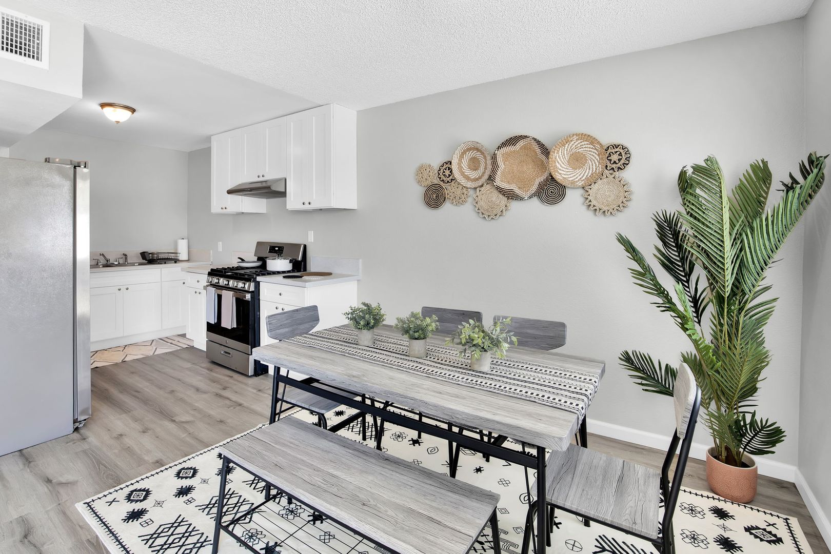 Indio Apartment: 82451 John Nobles Avenue