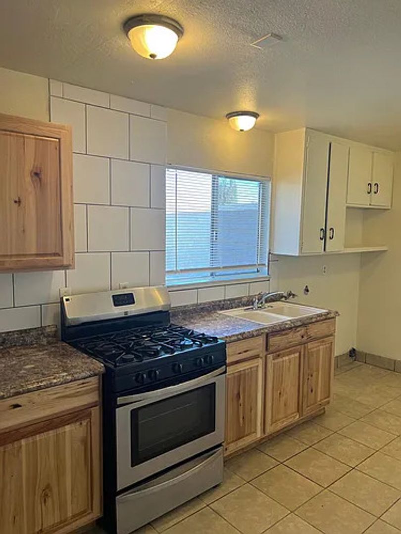 Apple Valley Apartment: 13360 Navajo Road