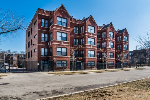 Washington Park - 2 Bedroom - 2ND Floor - Central Air - Free Off Street Parking - Laundry In Building – photo 1