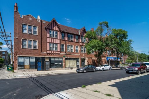 **ONE-BEDROOM APT FOR RENT - HEAT INCLUDED - SOUTH SHORE NEIGHBORHOOD - GREAT TRANSPORTATION - CLOSE TO LAKE** – photo 1