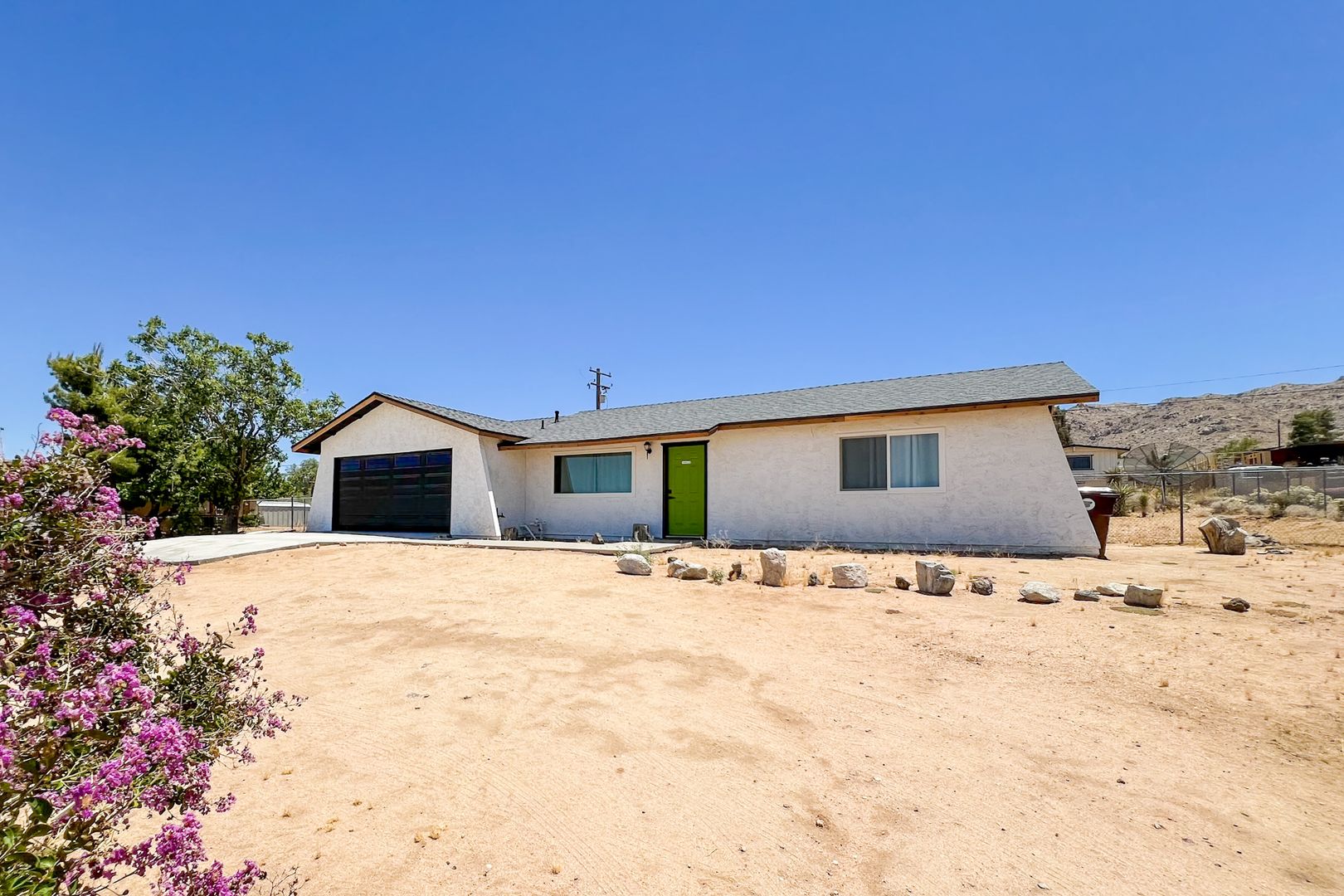 Joshua Tree House: 60721 Alta Loma Dr.