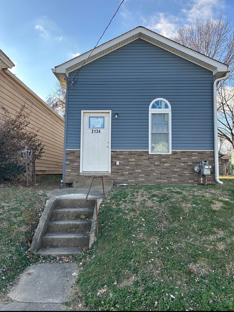 Louisville House: 2134 Duncan St