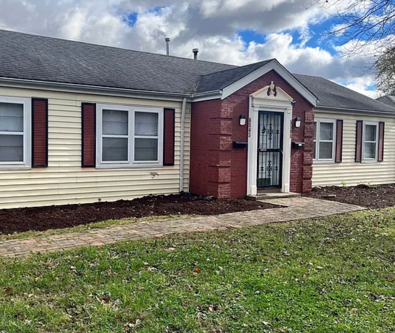 Louisville House: 6543 Estele Ave