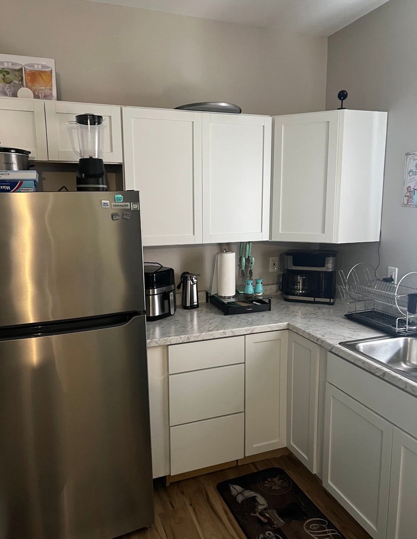 Louisville Apartment: 1917 W Madison St