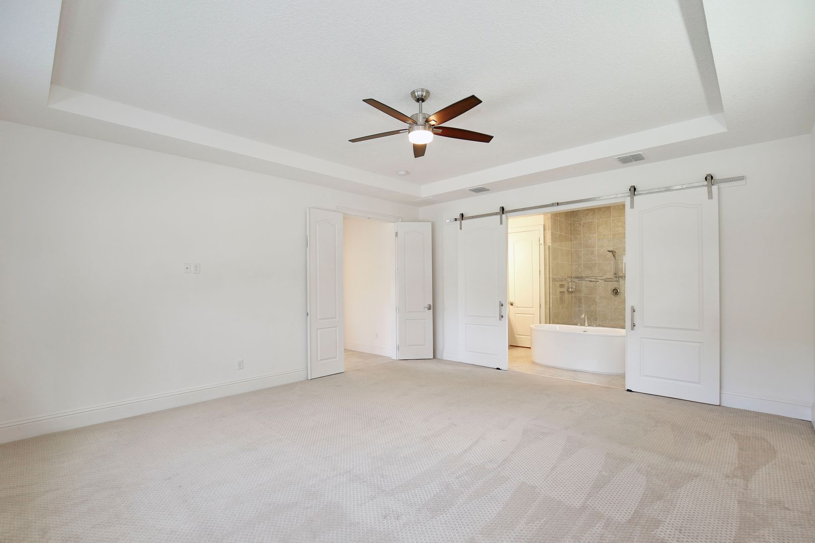 MOBBERLEY CIR 10822 19 of 73