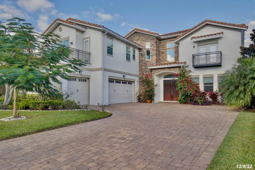 Stunning 4/5 Executive Pool Home in the Guard-Gated Golf Course Community of Eagle Creek - Orlando! – photo 1