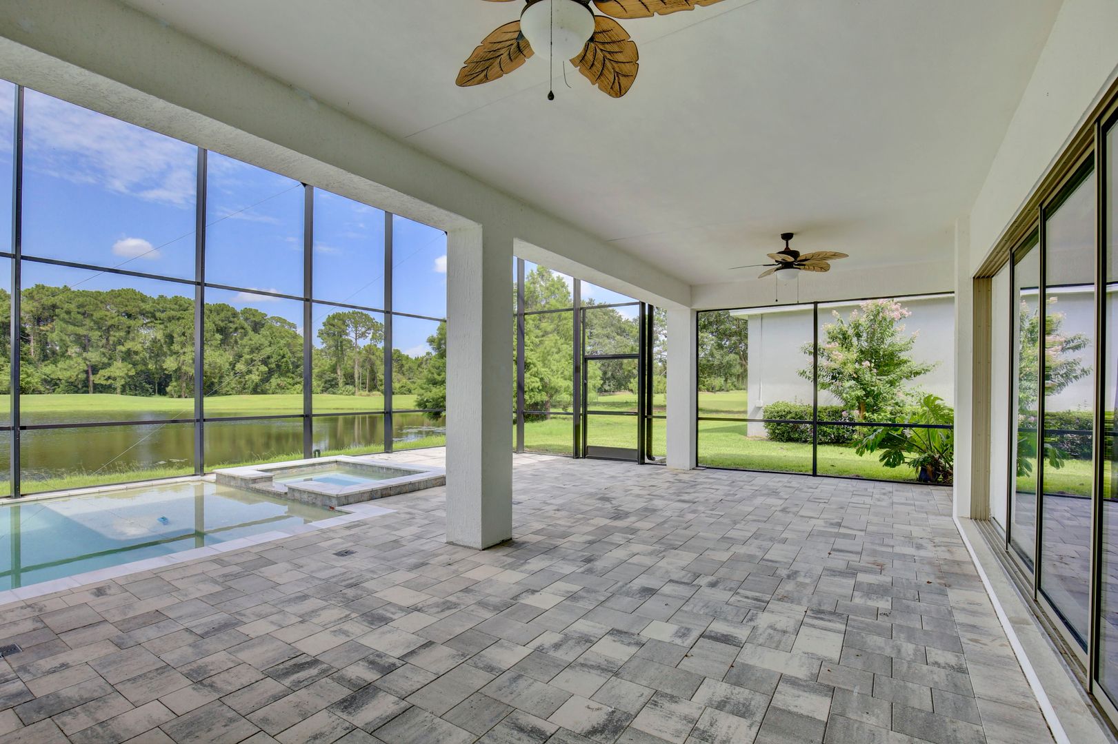 MOBBERLEY CIR 10822 56 of 73
