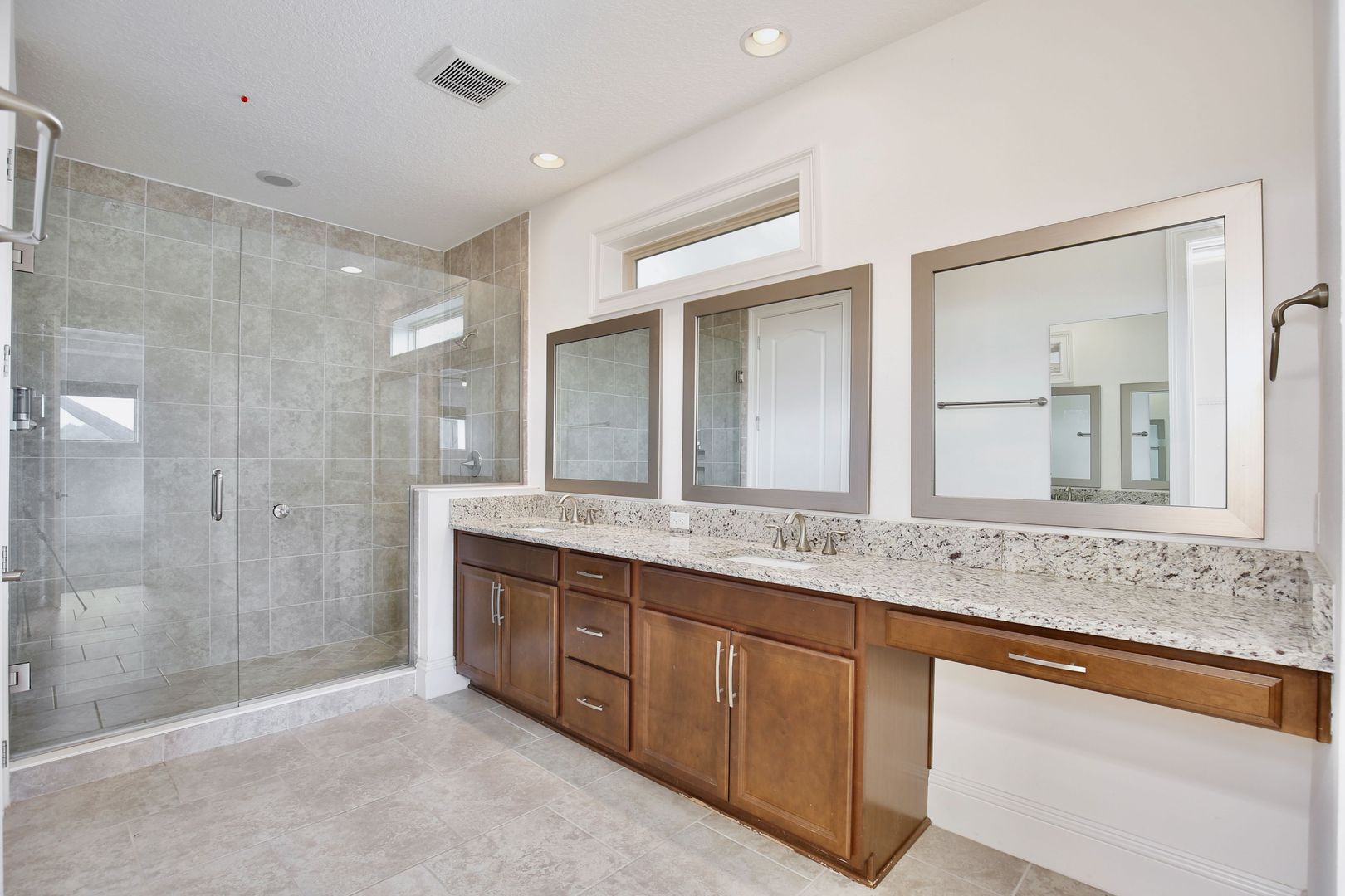MOBBERLEY CIR 10822 37 of 73