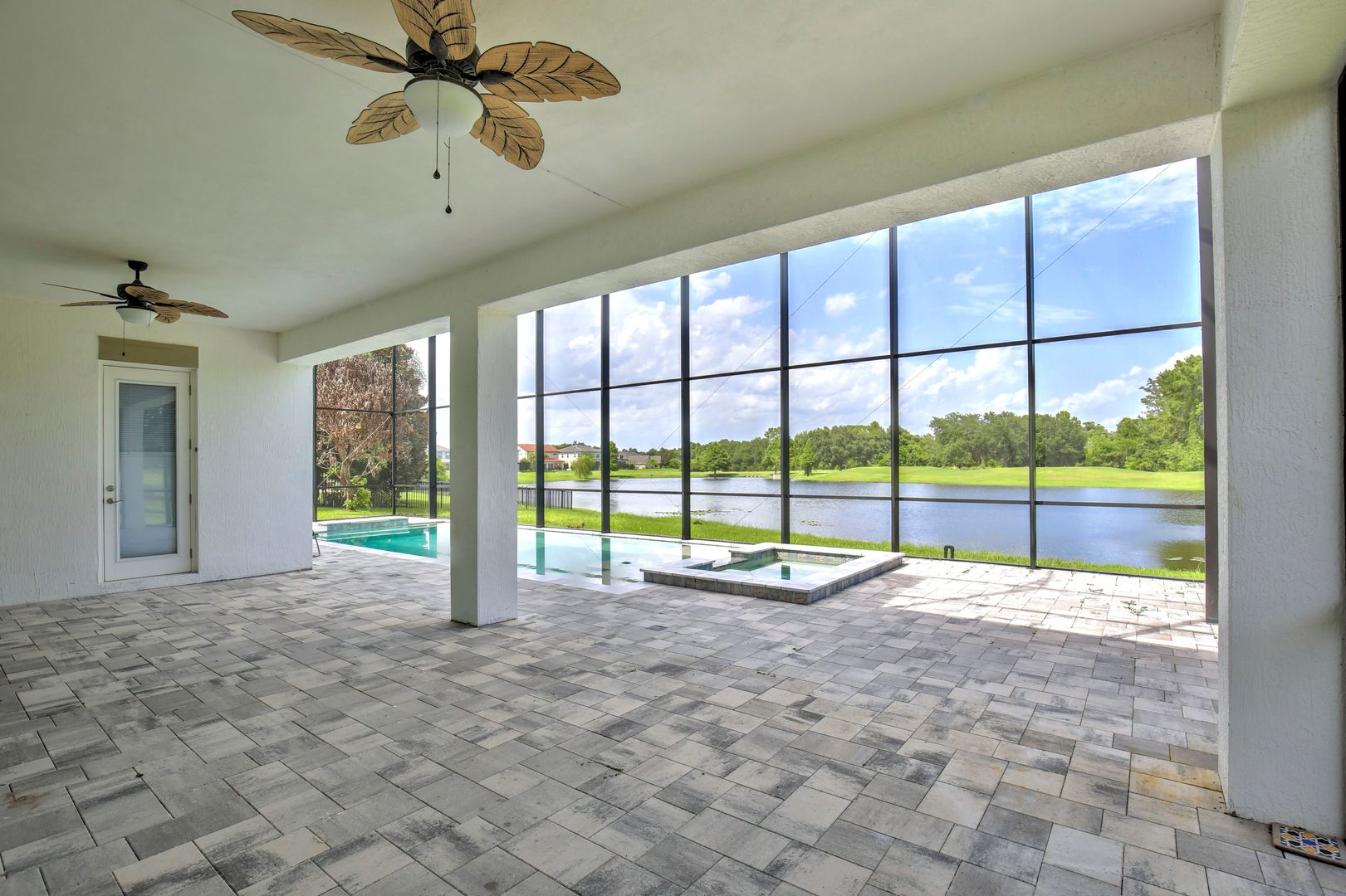 MOBBERLEY CIR 10822 58 of 73