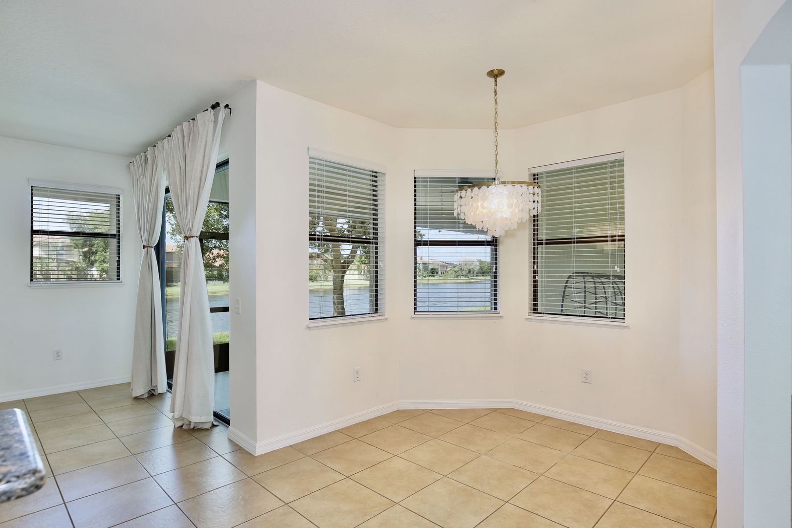 COASTAL BREEZE DR. 3908 6 of 12
