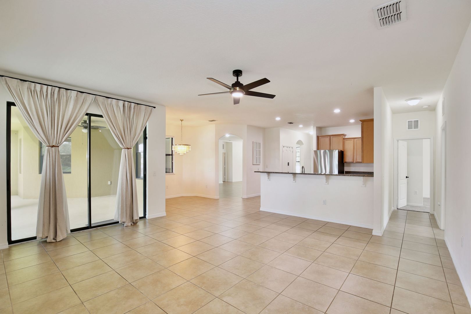 COASTAL BREEZE DR. 3908 8 of 12