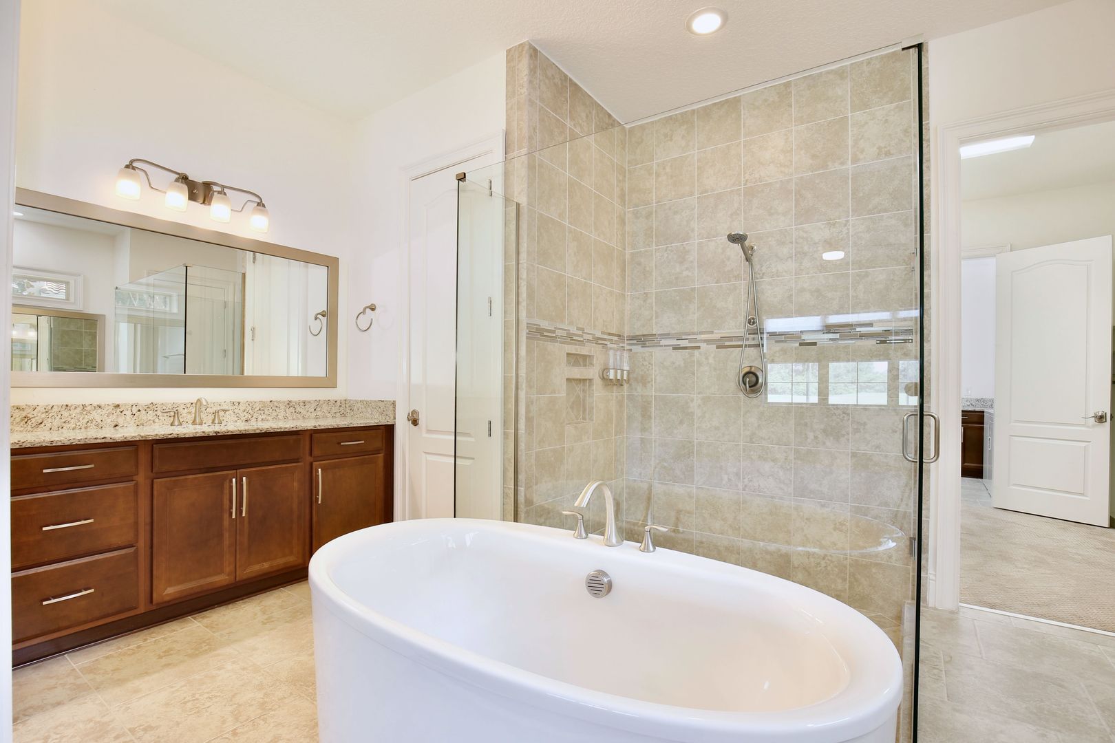MOBBERLEY CIR 10822 21 of 73