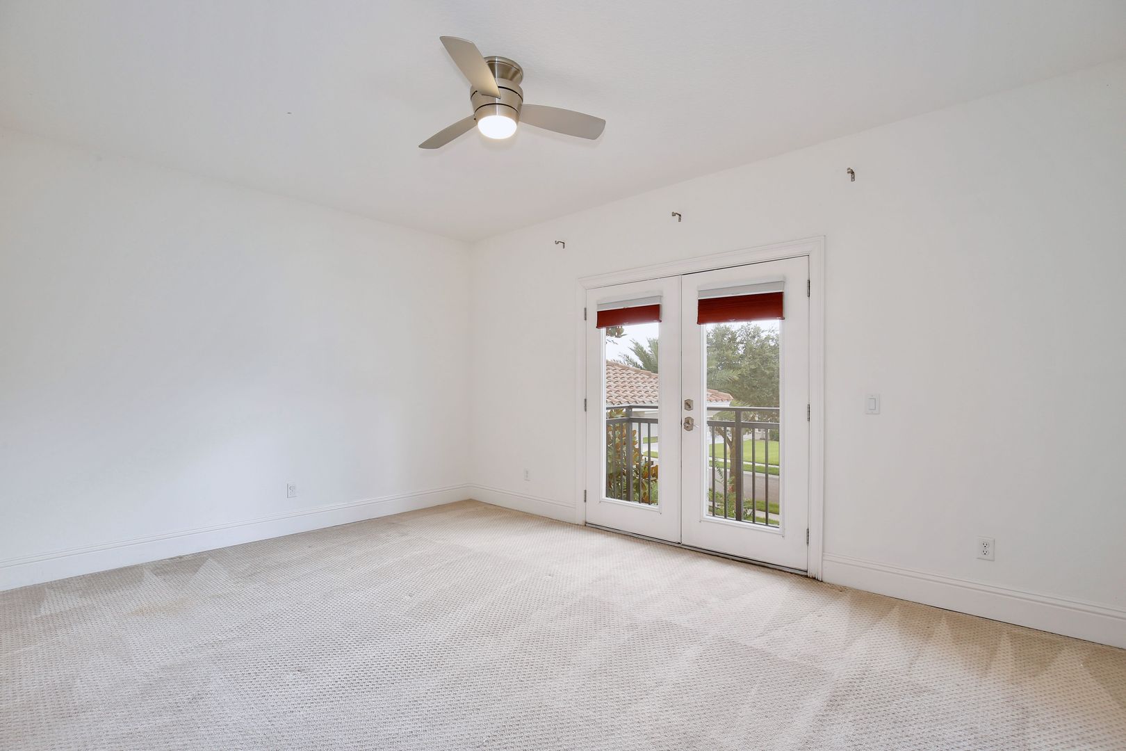 MOBBERLEY CIR 10822 39 of 73