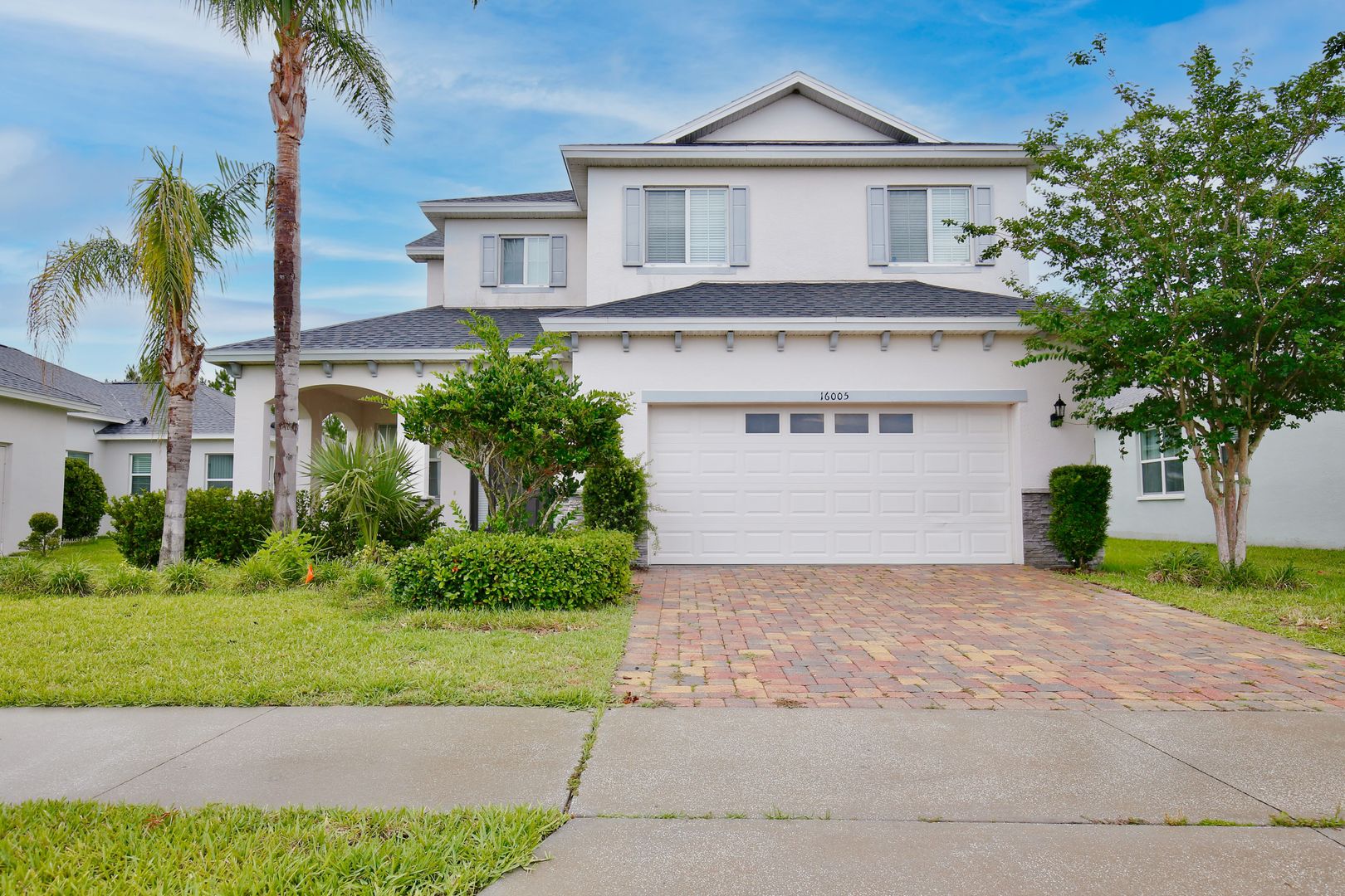 Clermont House: 16005 Champlain St