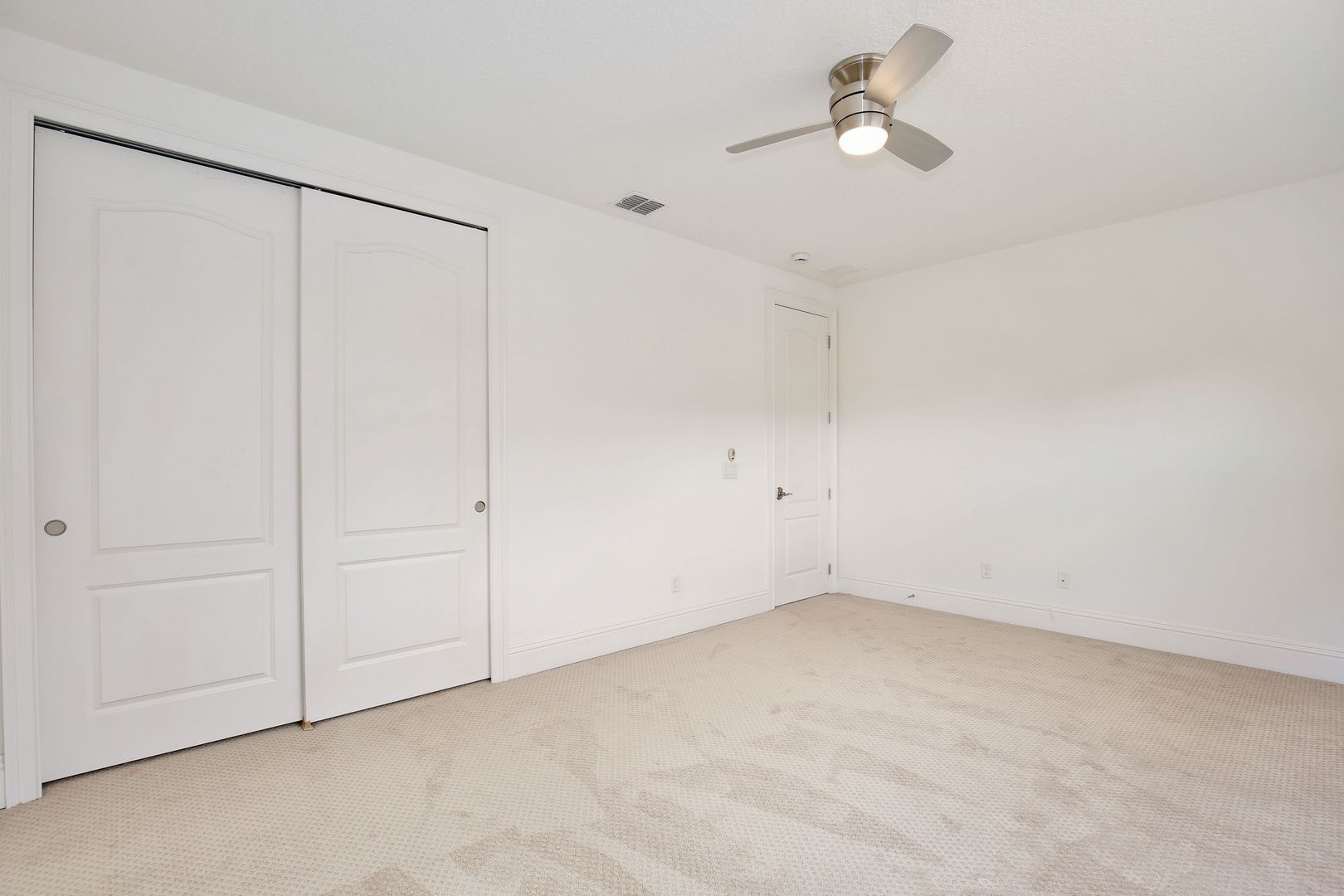 MOBBERLEY CIR 10822 46 of 73