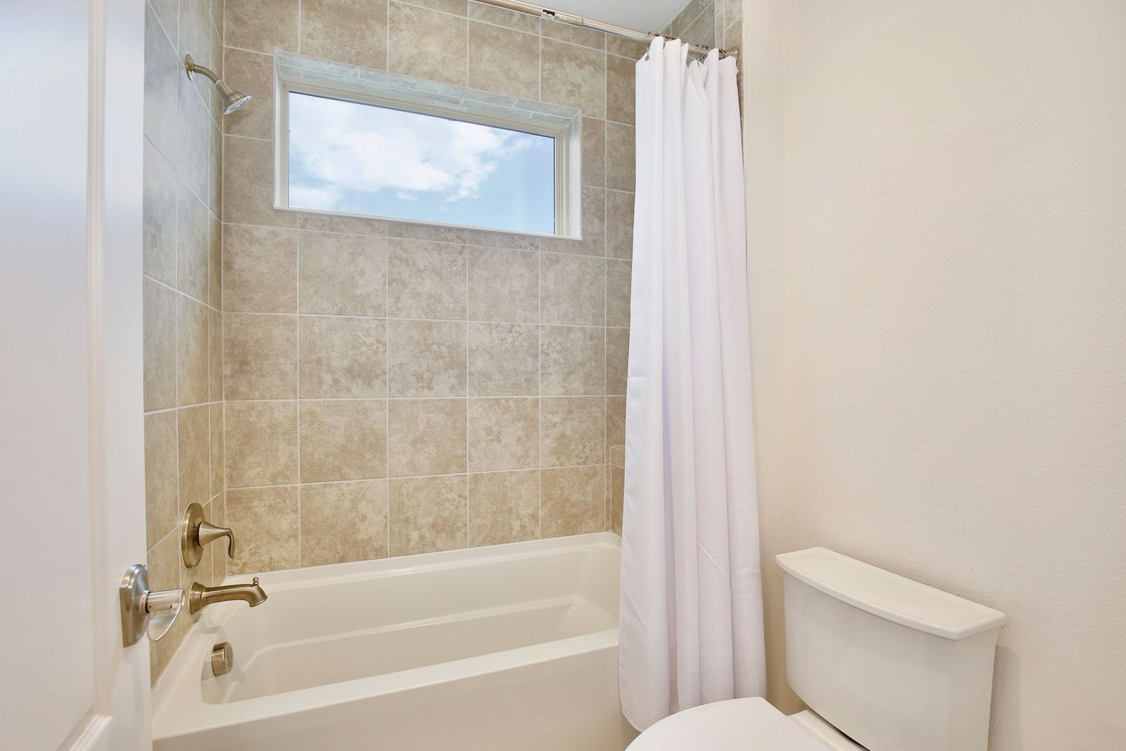 MOBBERLEY CIR 10822 43 of 73