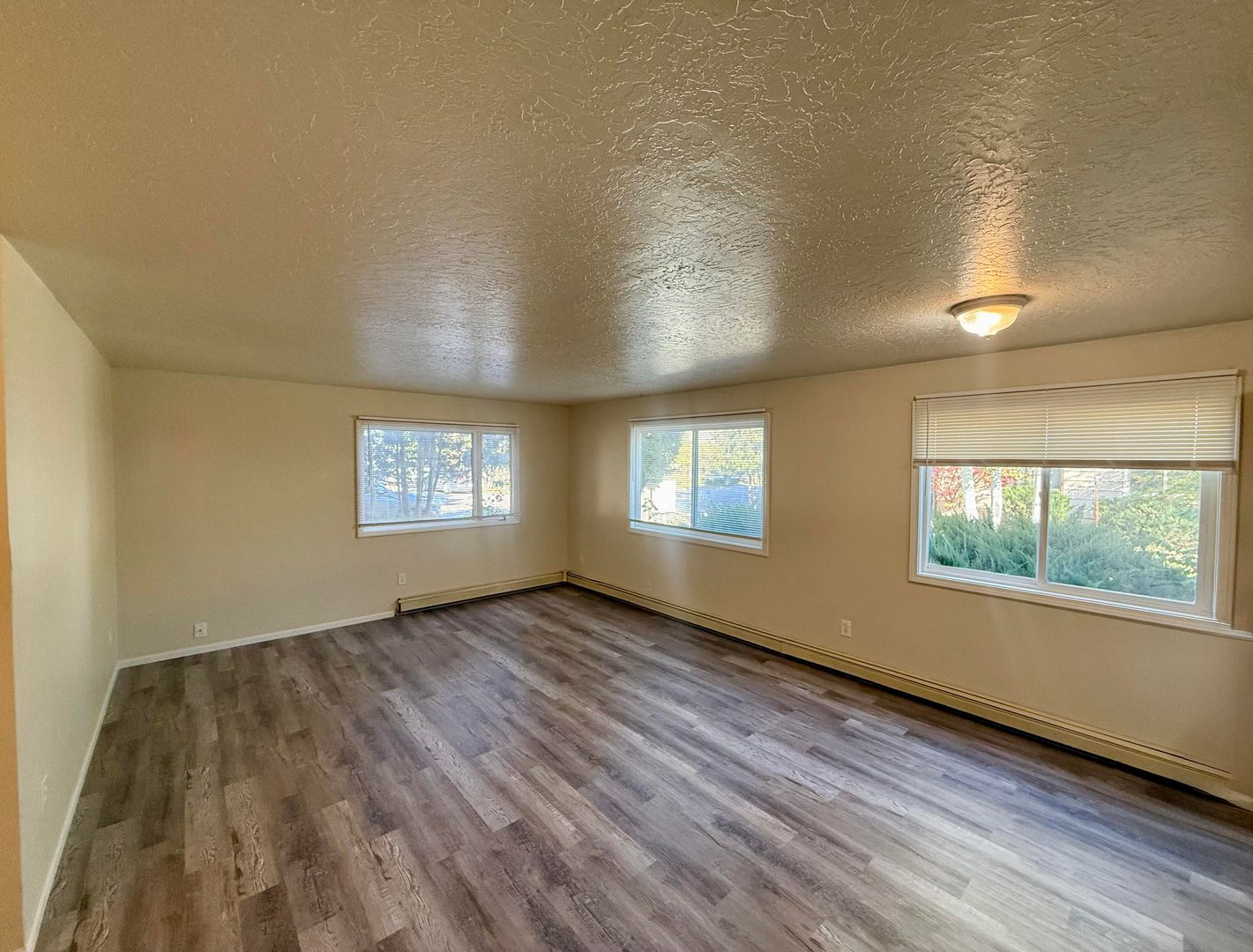 Lolo Apartment: 121 Tyler Way