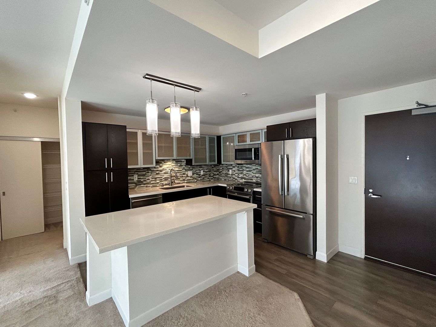 Spacious Kakaako 2-bedroom, 2-bath!