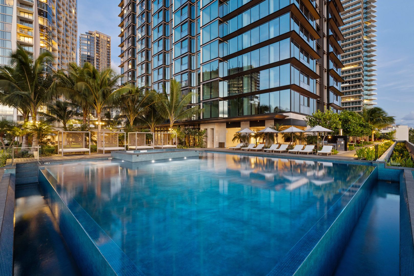 Honolulu House: 1100 Ala Moana Blvd. #3607