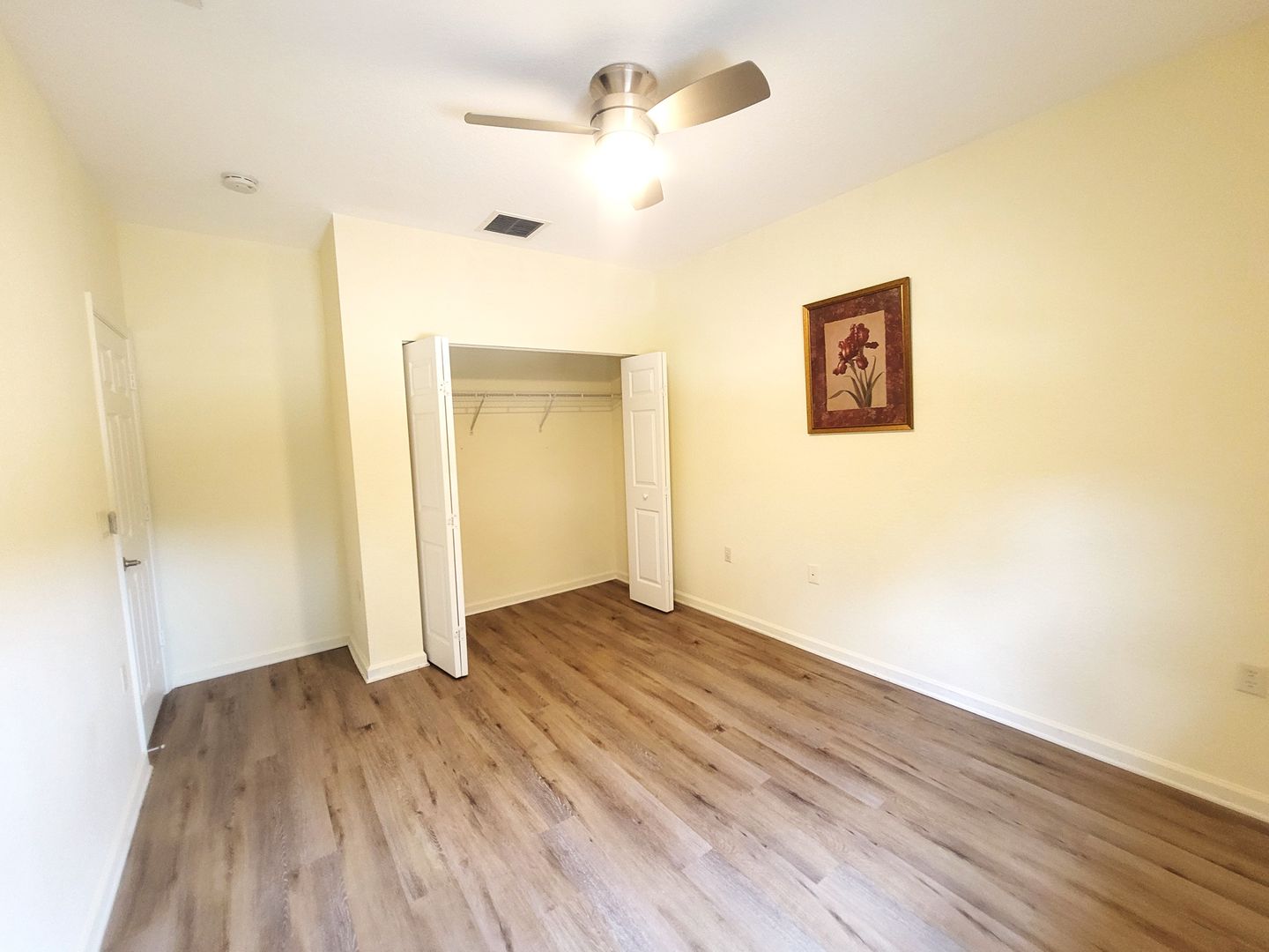 ANNUAL ONLY, unfurnished rental. This townhome, with beautiful views of