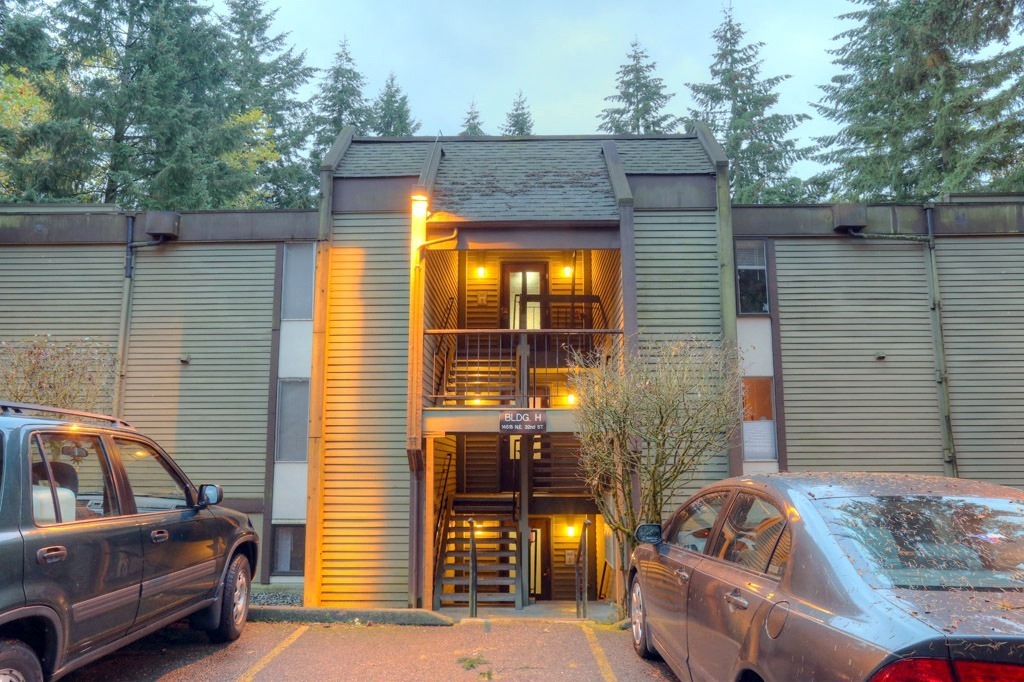 Bellevue Condo: 14515 NE 32nd St