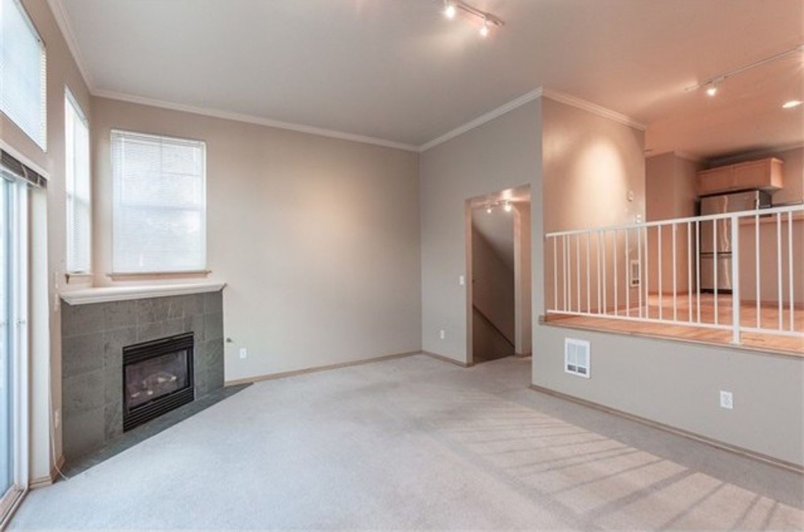 Seattle Townhome: 3422 22nd Ave W