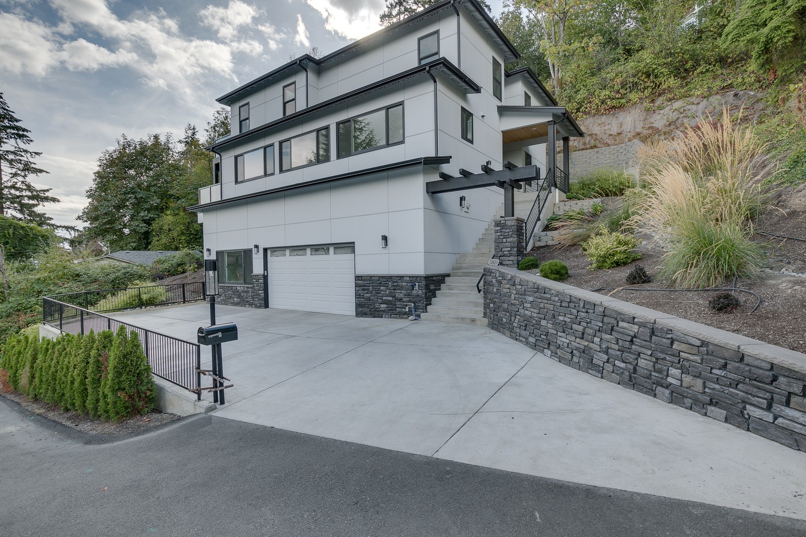 Kirkland House: 11619 91st Pl. NE