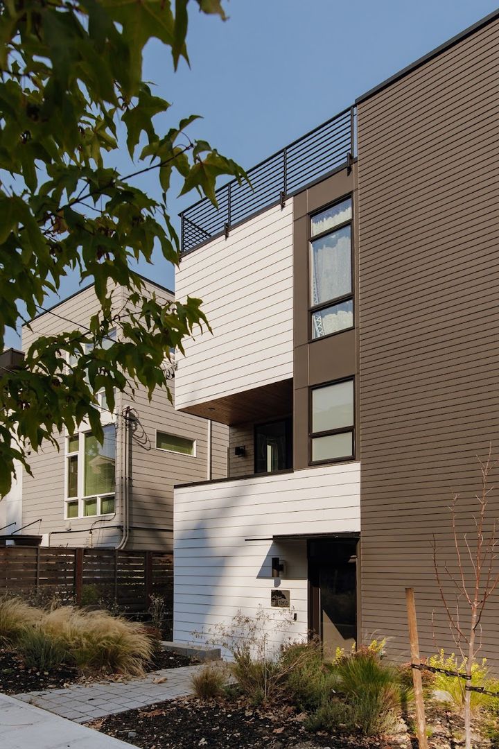 Seattle House: 126 W Florentia St