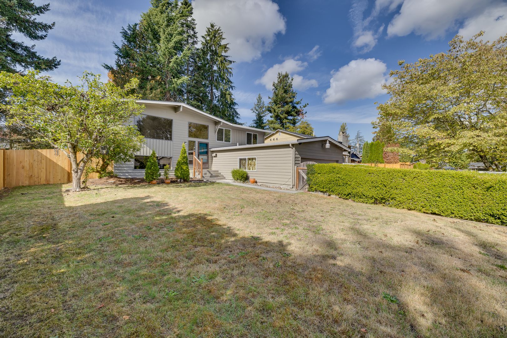 Shoreline House: 16741 NE 6th Ave