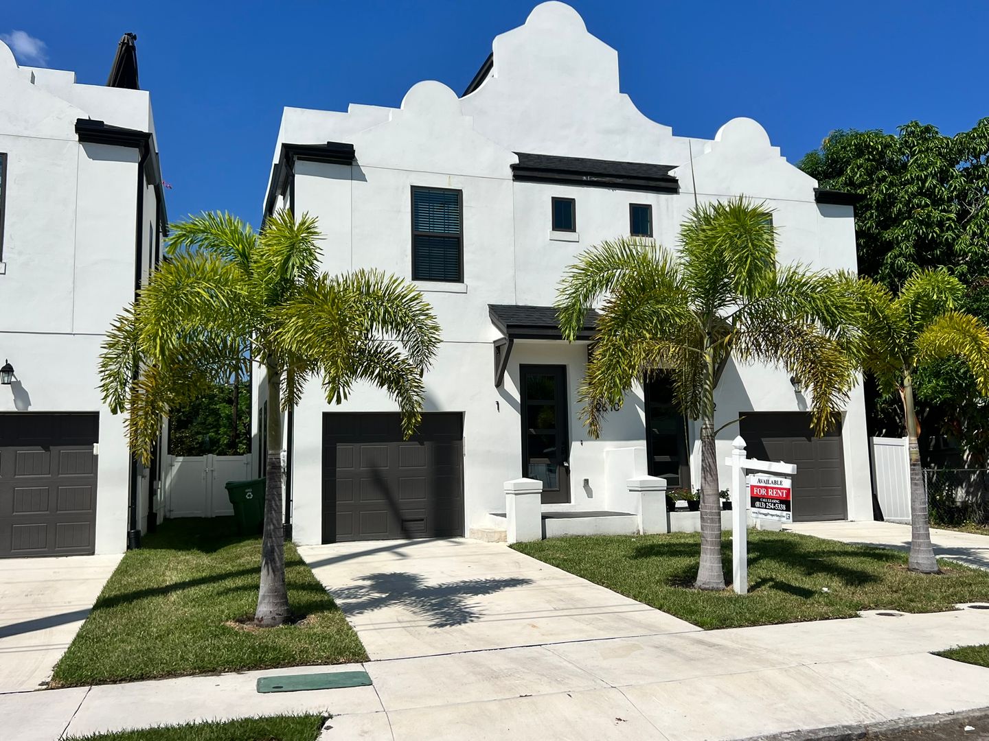Tampa Townhome: 2610 E Clark St #1