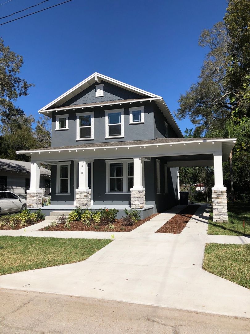 Tampa House: 310 E. Ford St