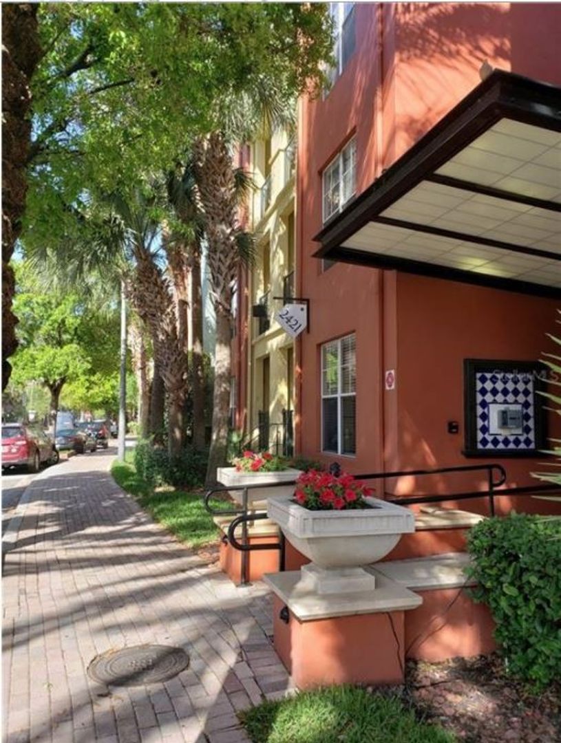 Tampa Apartment: 2411 W. Horatio St #514