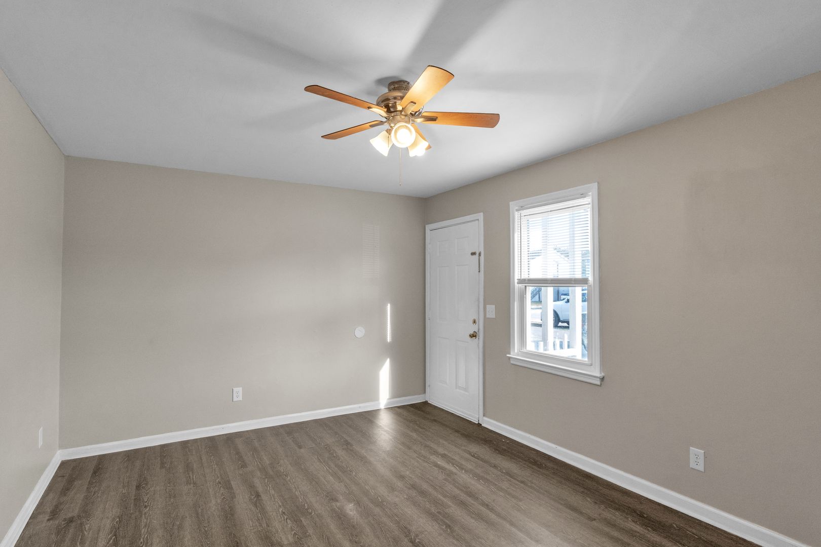 Cozy 2 bedroom in West Columbia comfort and convenience (($250.00 off first months rent)) July special 3 of 10