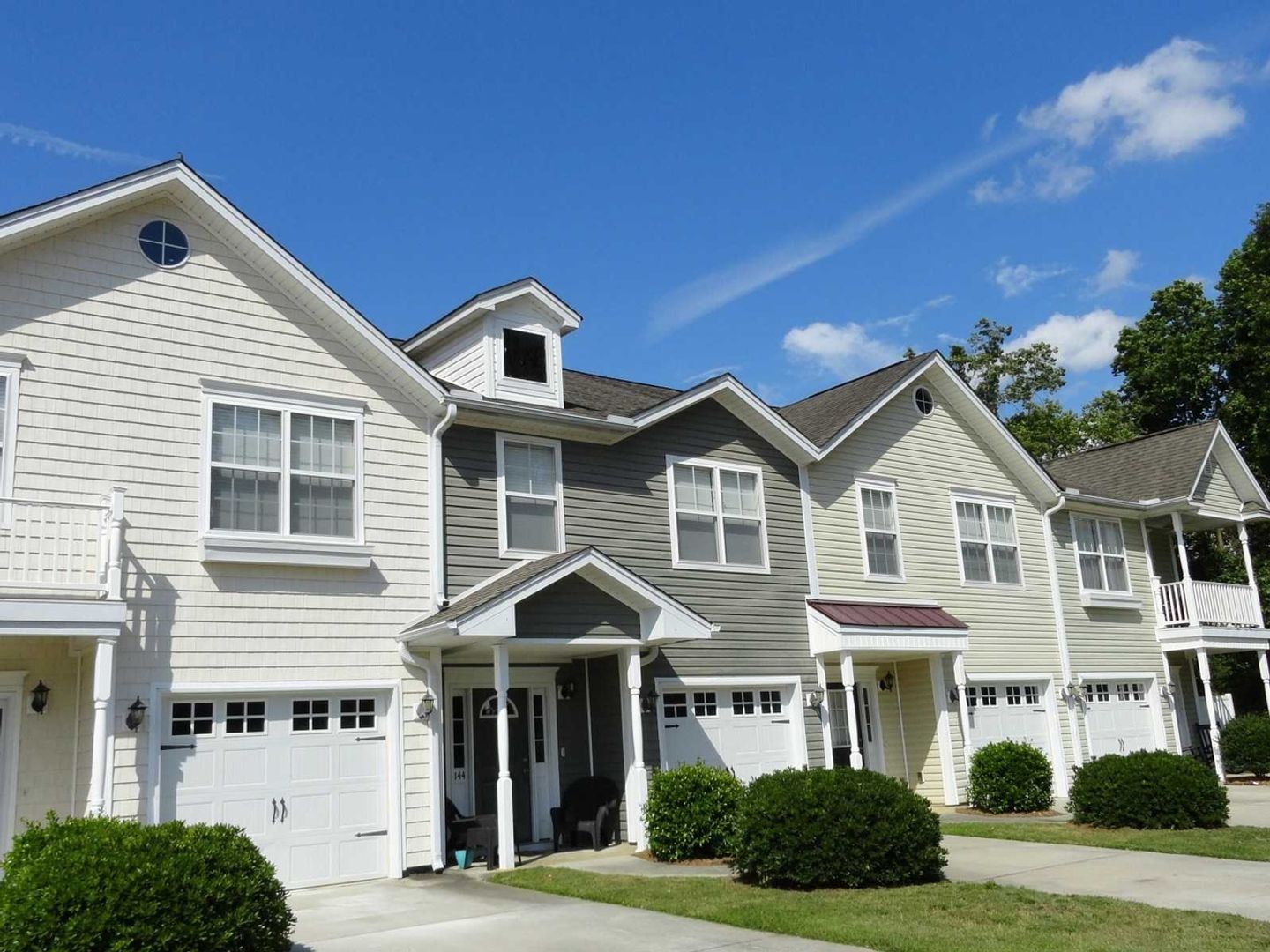 Ladson Townhome: 106 Growden Lane