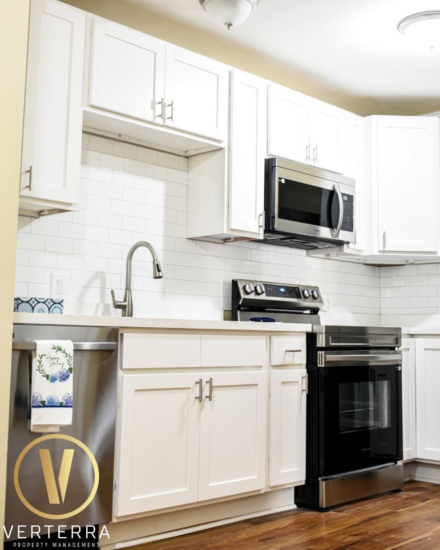 Tallahassee Apartment: 322 Conradi St