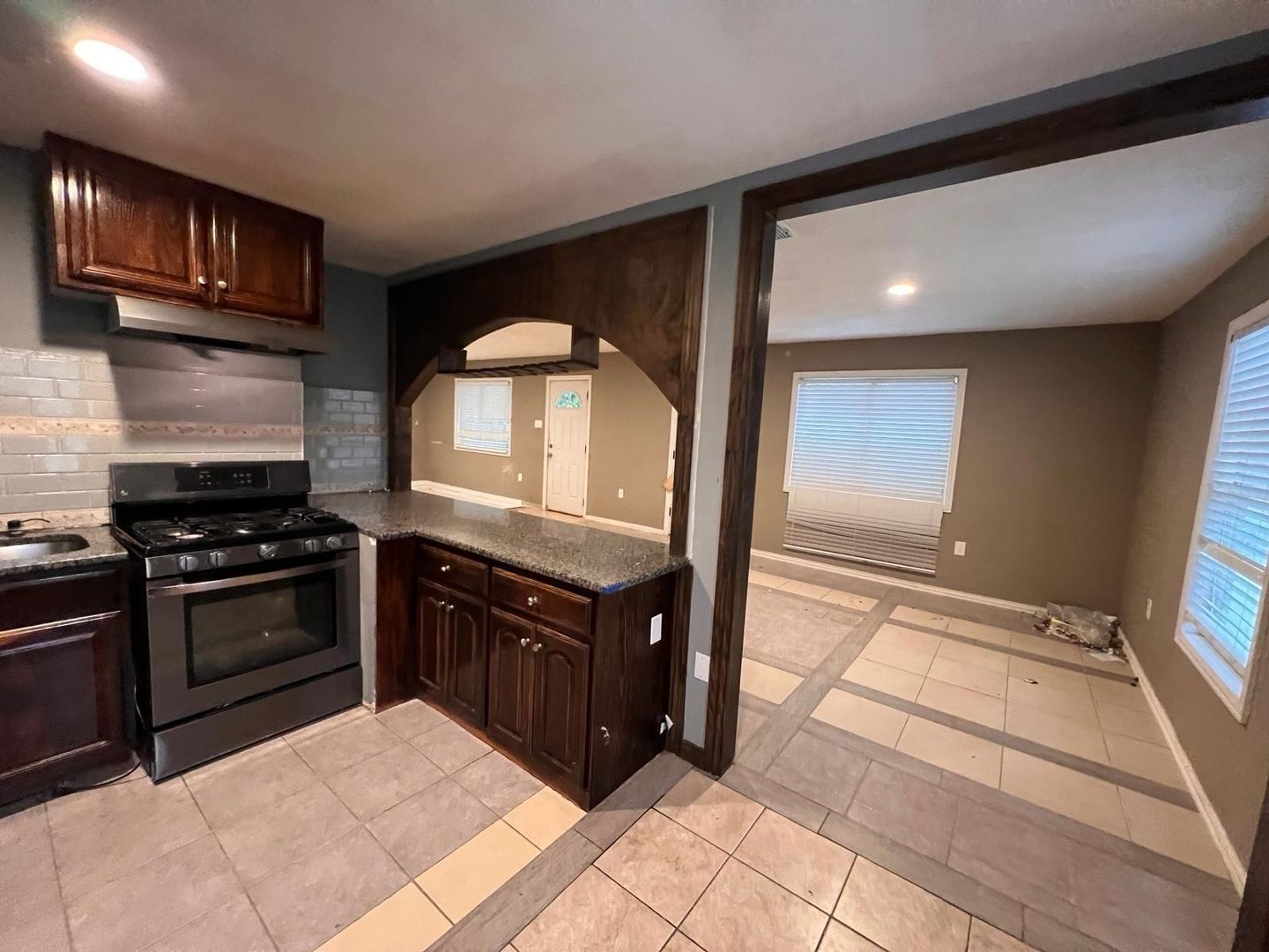 Dallas House: 1501 Peru St