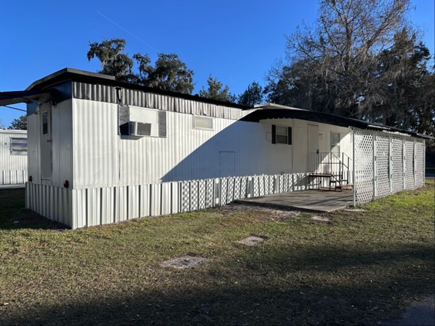 Brooksville Apartment: 11811 N Broad Street