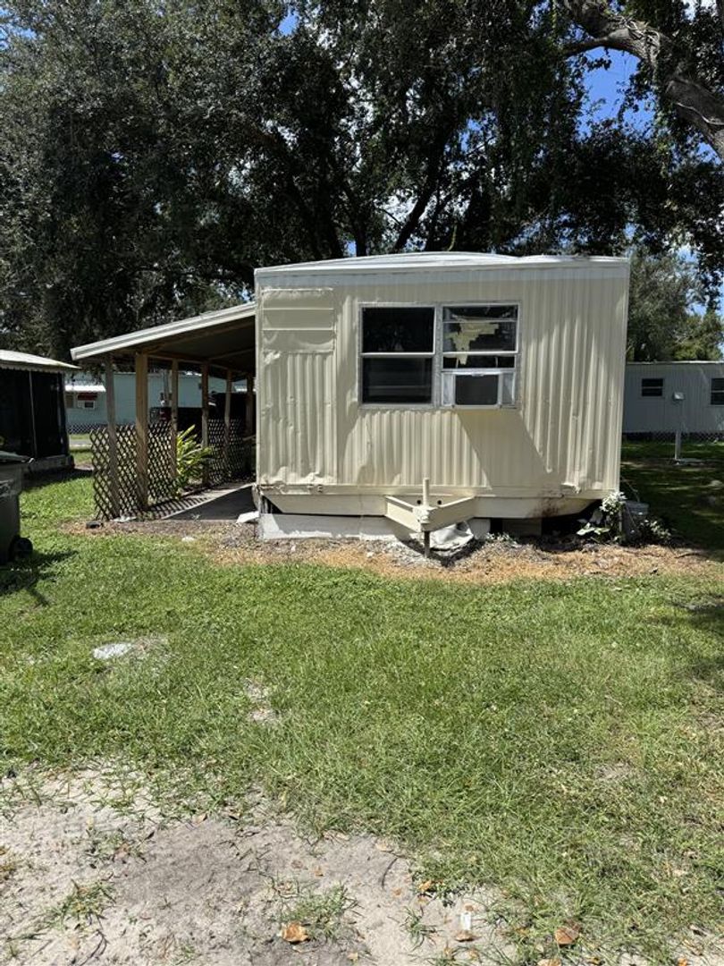 Lakeland Apartment: Union MHP