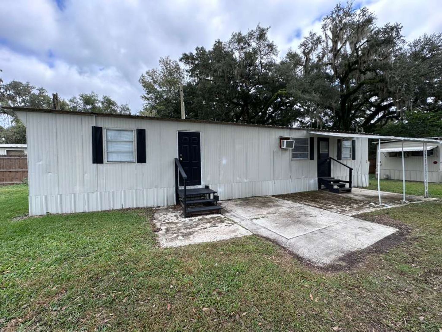 Brooksville Apartment: 11811 N Broad Street