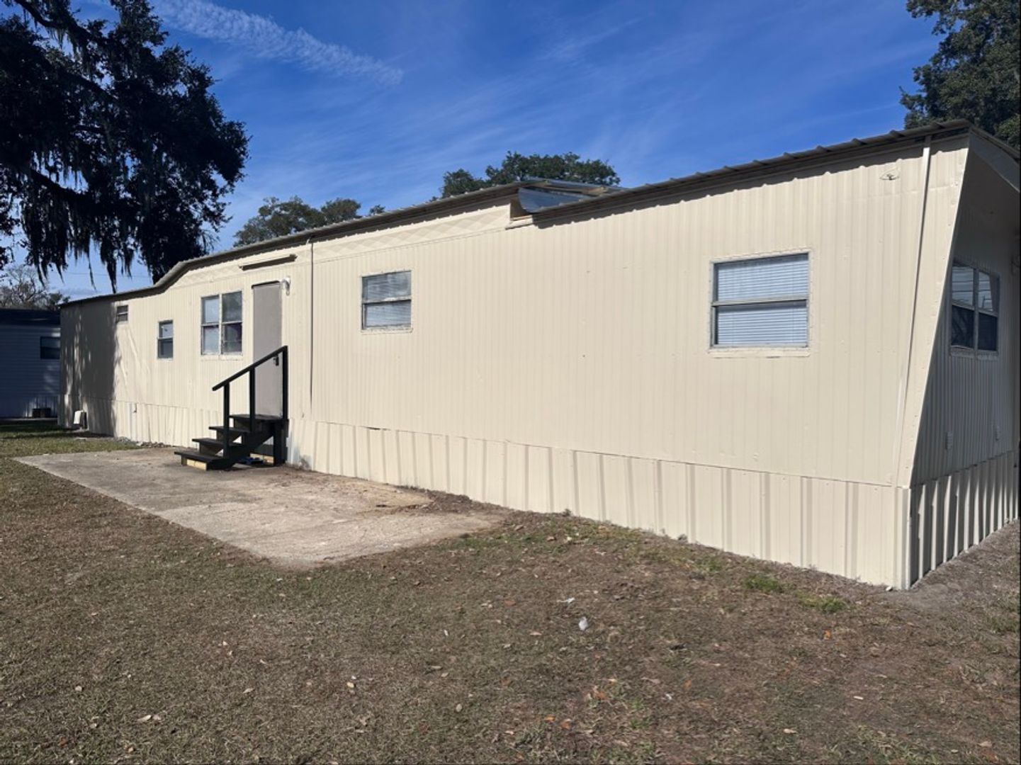 Brooksville Apartment: 11811 N Broad Street