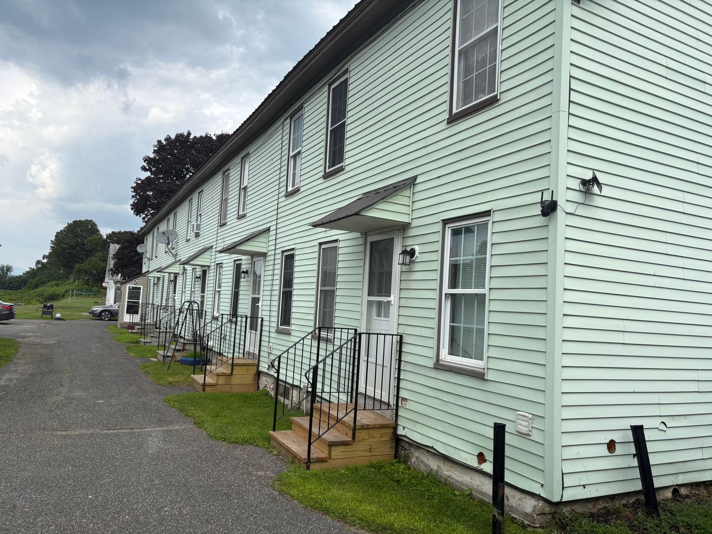 142-152 North Summer St