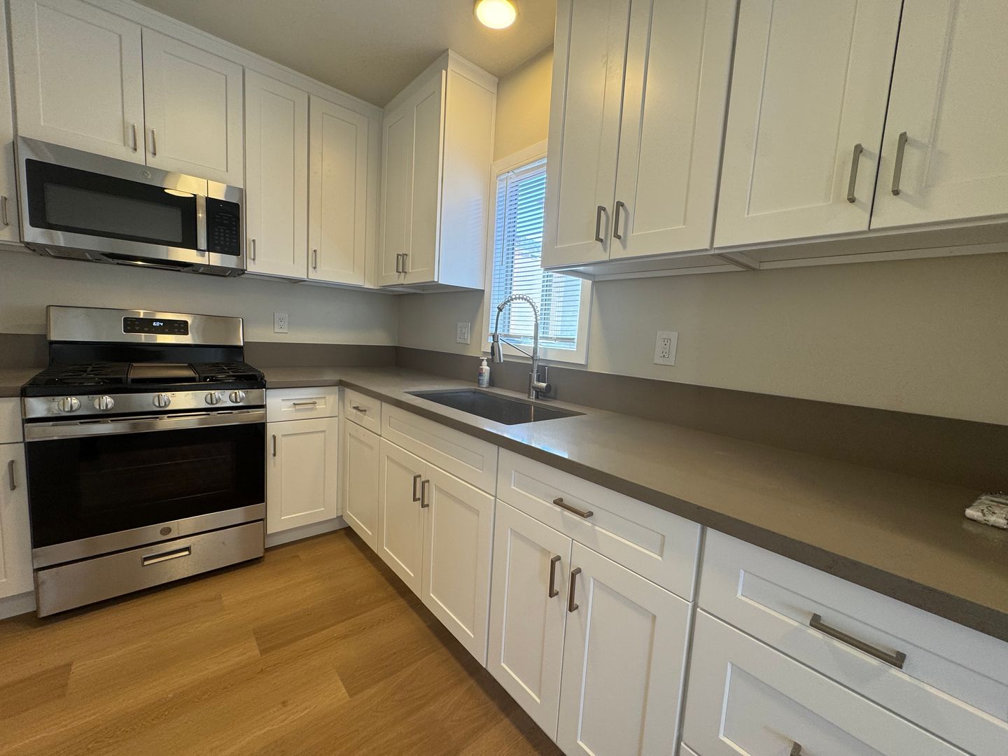 Huntington Park Apartment: 7030 Benson St